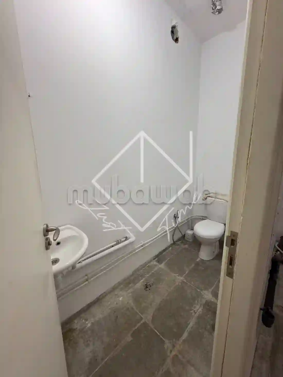 Local Commercial à Louer à Riadh Landalous