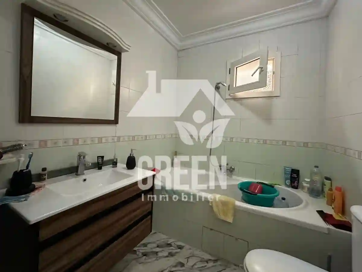 Appartement a Vendre s+3 Située à Laouina - Vue 1