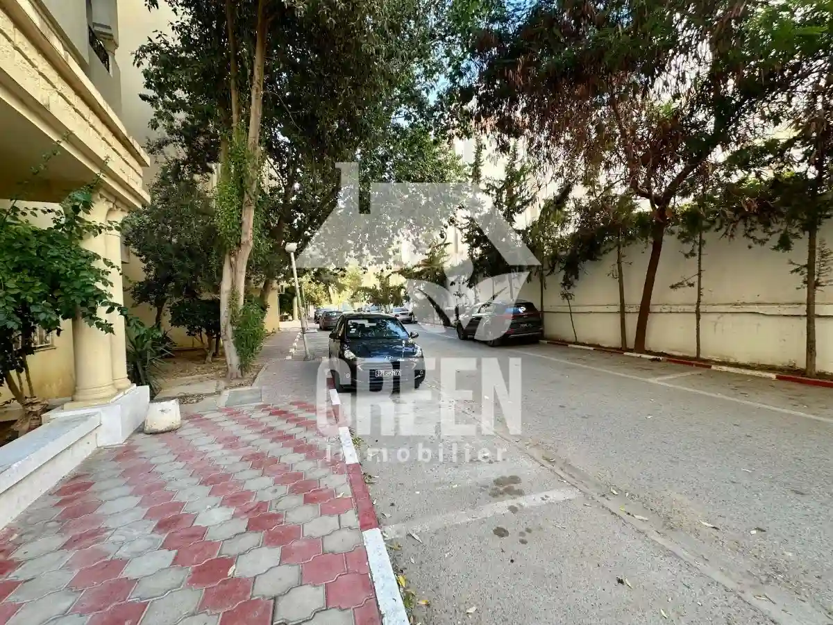 Appartement a Vendre s+3 Située à Laouina - Vue 9