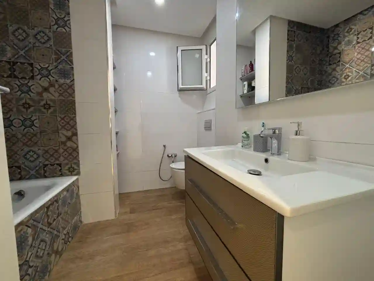 Appartement s3 à Chotrana 1 à Chotrana 1 - Vue 2