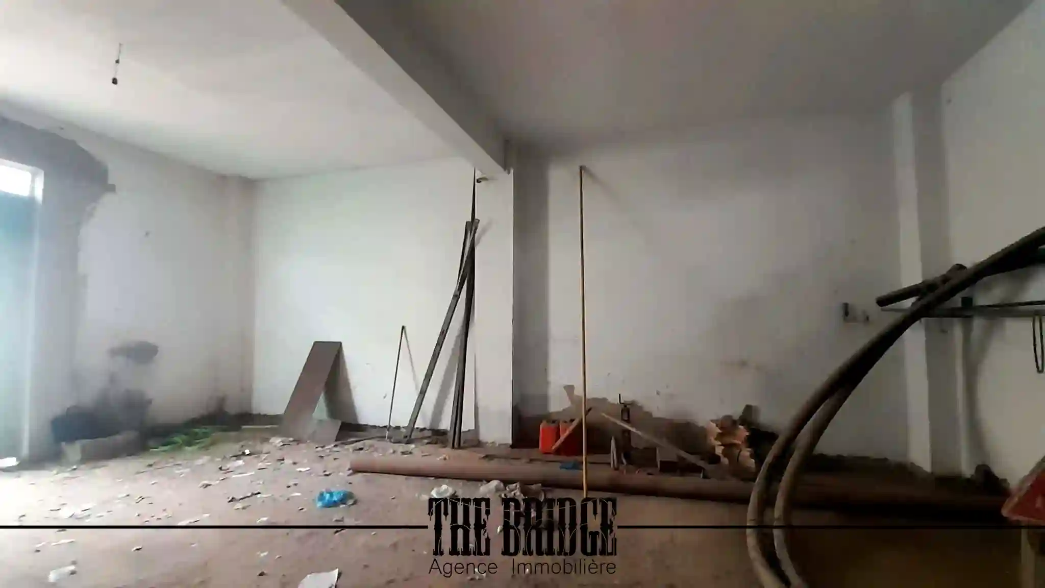 Immeuble à Usage Industrielle à Grombalia - Vue 1