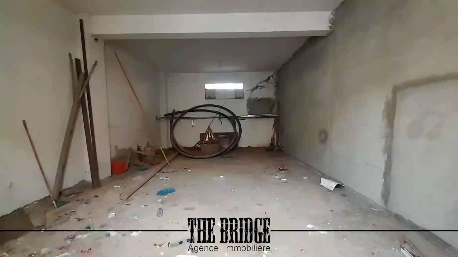 Immeuble à Usage Industrielle à Grombalia - Vue 3