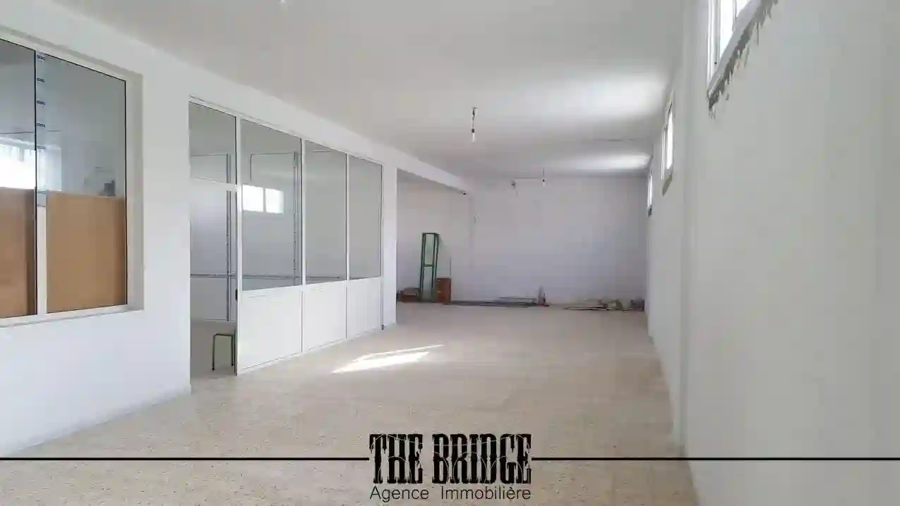 Immeuble à Usage Industrielle à Grombalia - Vue 5