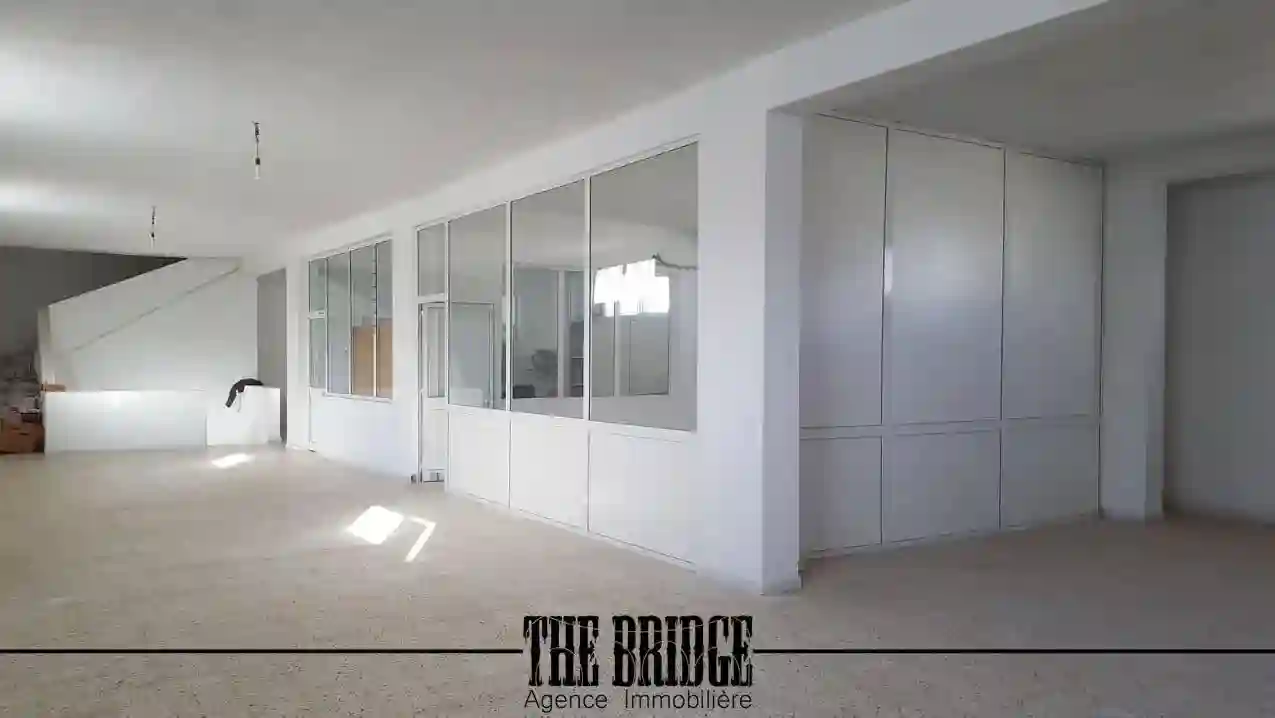 Immeuble à Usage Industrielle à Grombalia - Vue 7