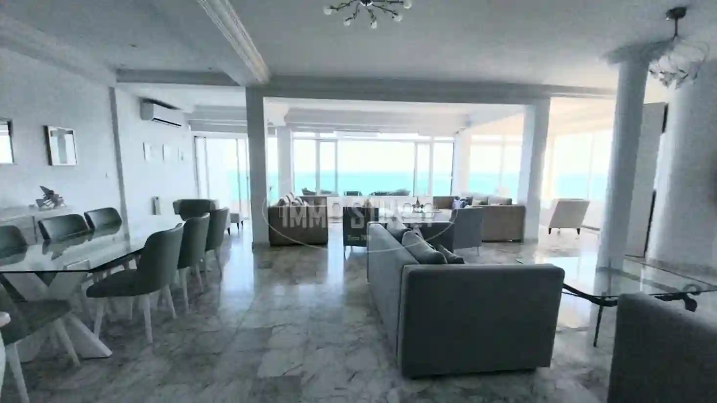 À Louer – Superbe S2 Meublé Vue Mer à La Marsa