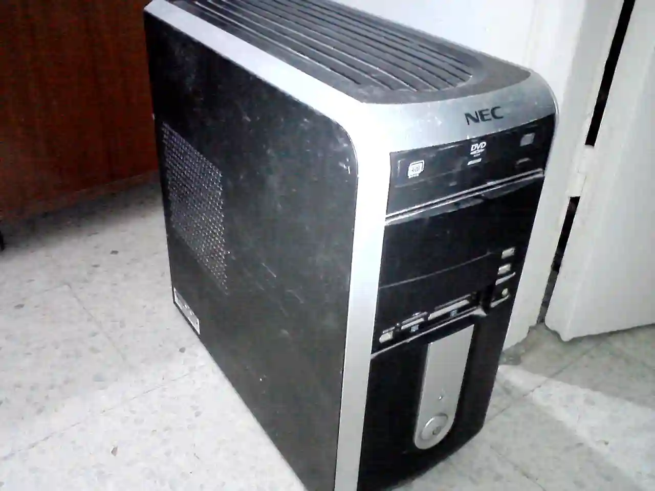 Unité Centrale nec à Ariana Ville - Vue 1