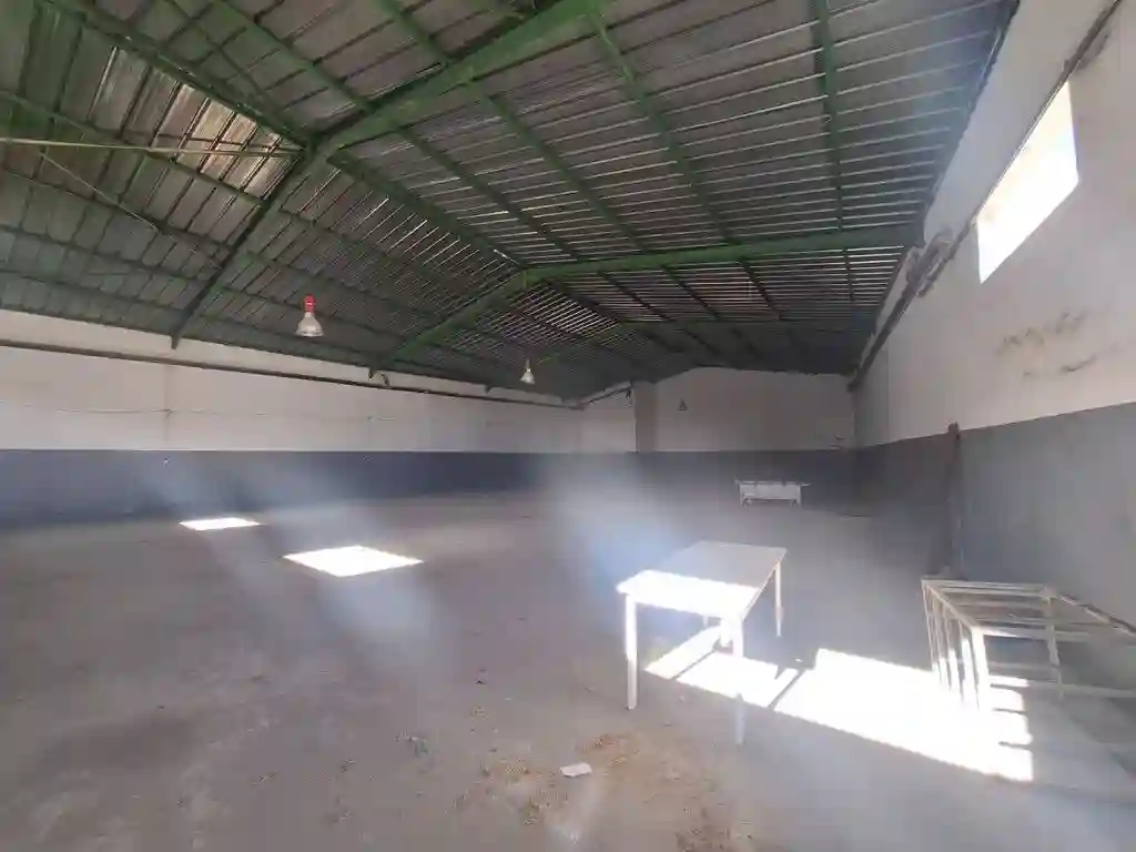 Dépôt 500 m² Plus Cour 400 m² Oudhna - Vue 3