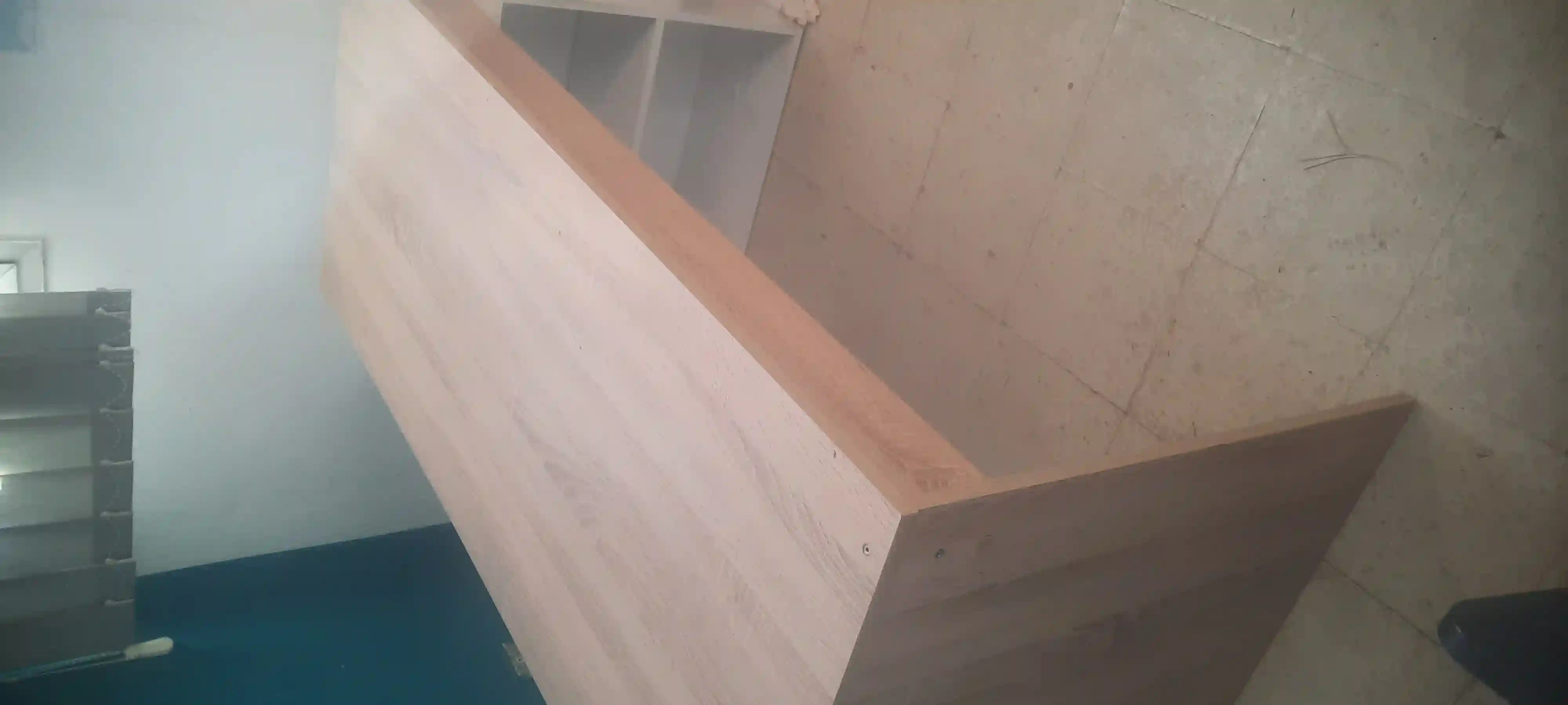 Liquidation Bureau et Armoire à Menzel Bourguiba - Vue 1