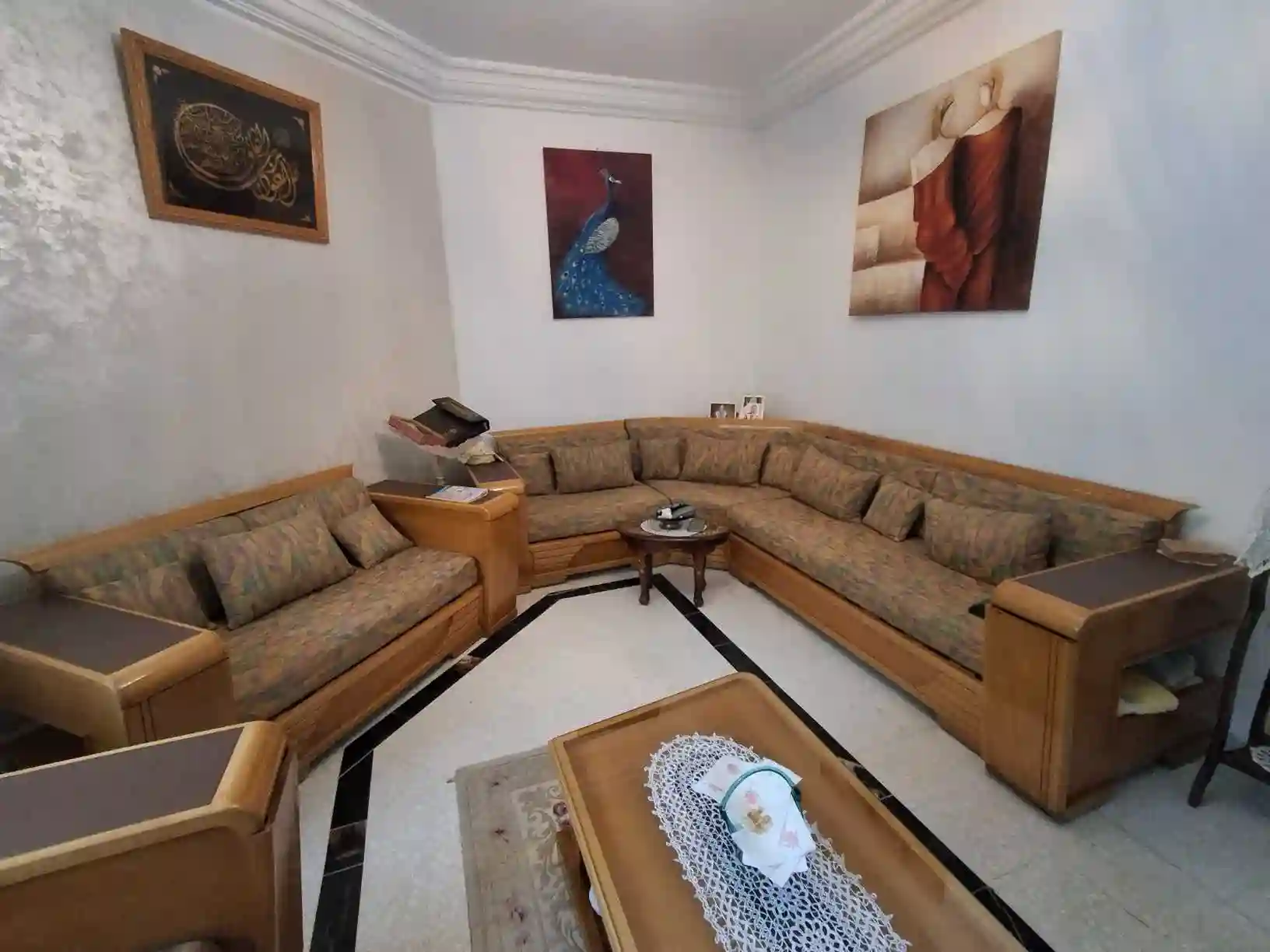 Salon en Bois Avec sa Table Basse - Vue 2