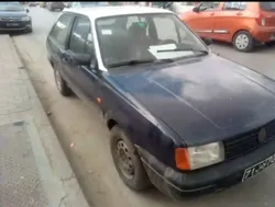 Voiture Polo bon État à Le Bardo