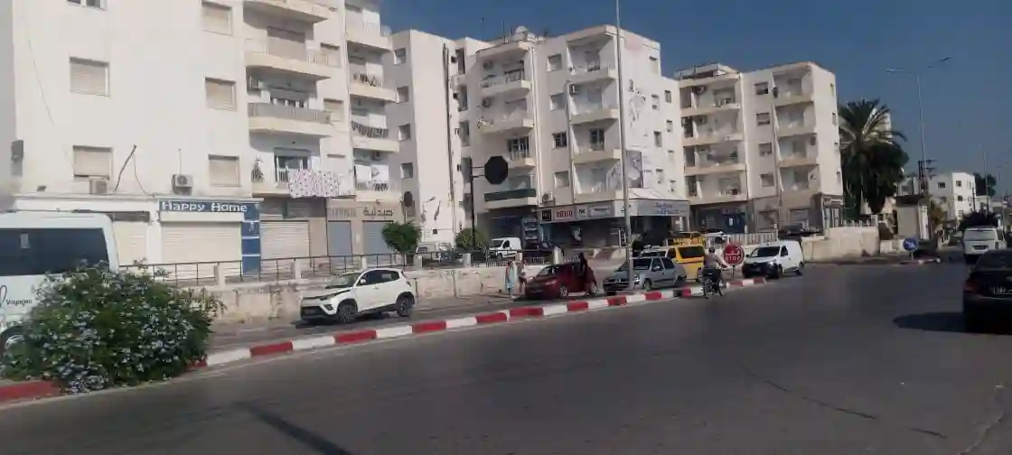 Un Appartement à Ariana en Face Magasin Général à Ariana - Vue 1