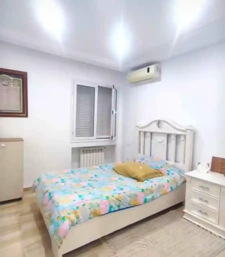 Location S3 Meublé à Ennasr 2 - Vue 1