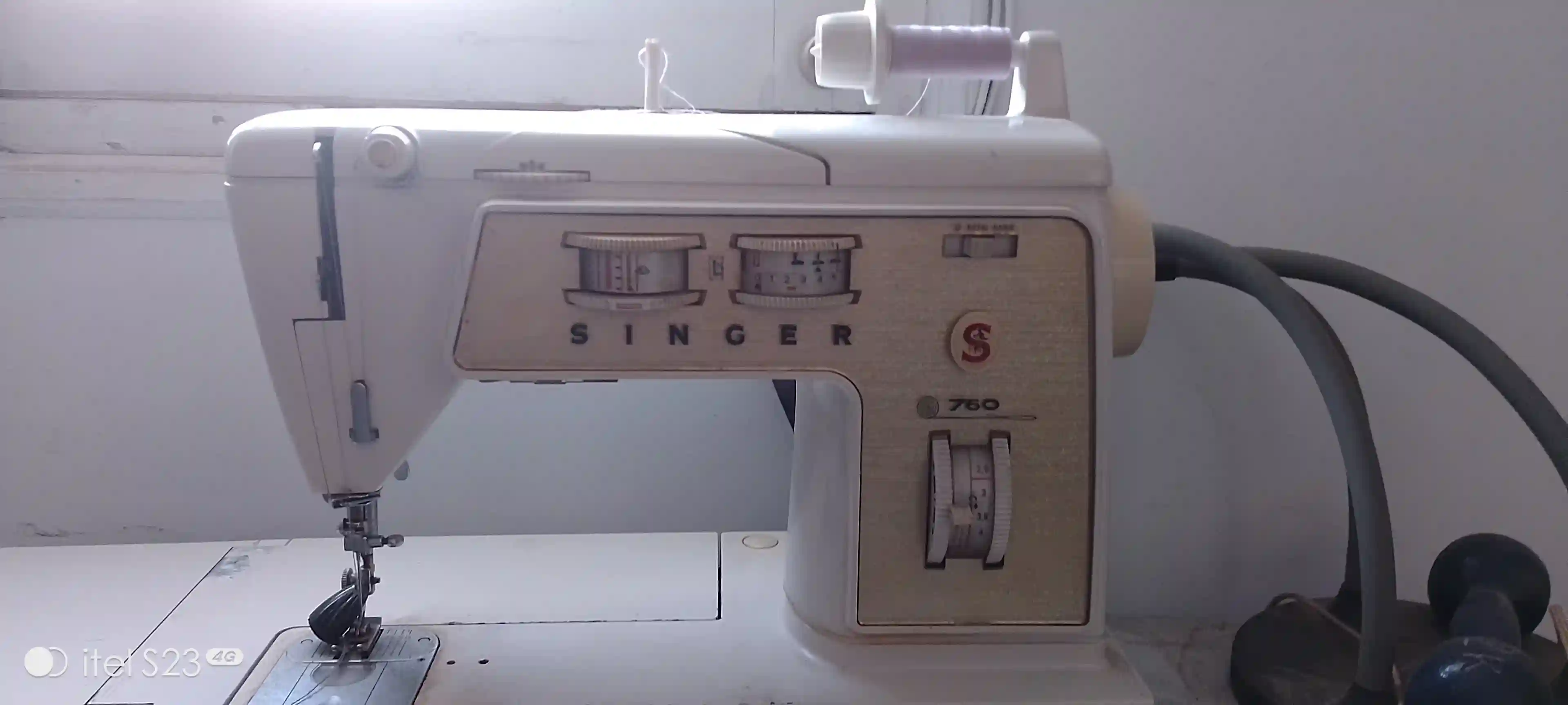 Machine à Coudre Singer à Le Bardo - Vue 3