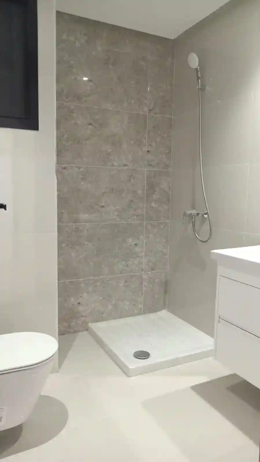 S Plus 2 Très Lumineux Jamais Habité à L'aouina à Ain Zaghouan - Vue 1