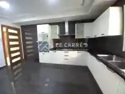 Un Duplex s4 aux Jardins de Carthage à Jardins de Carthage