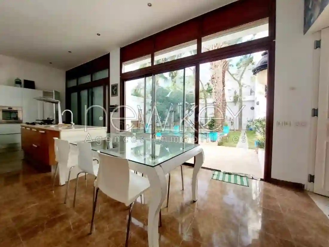 Rez de Chaussée Avec Piscine S4 Meublé à La Marsa