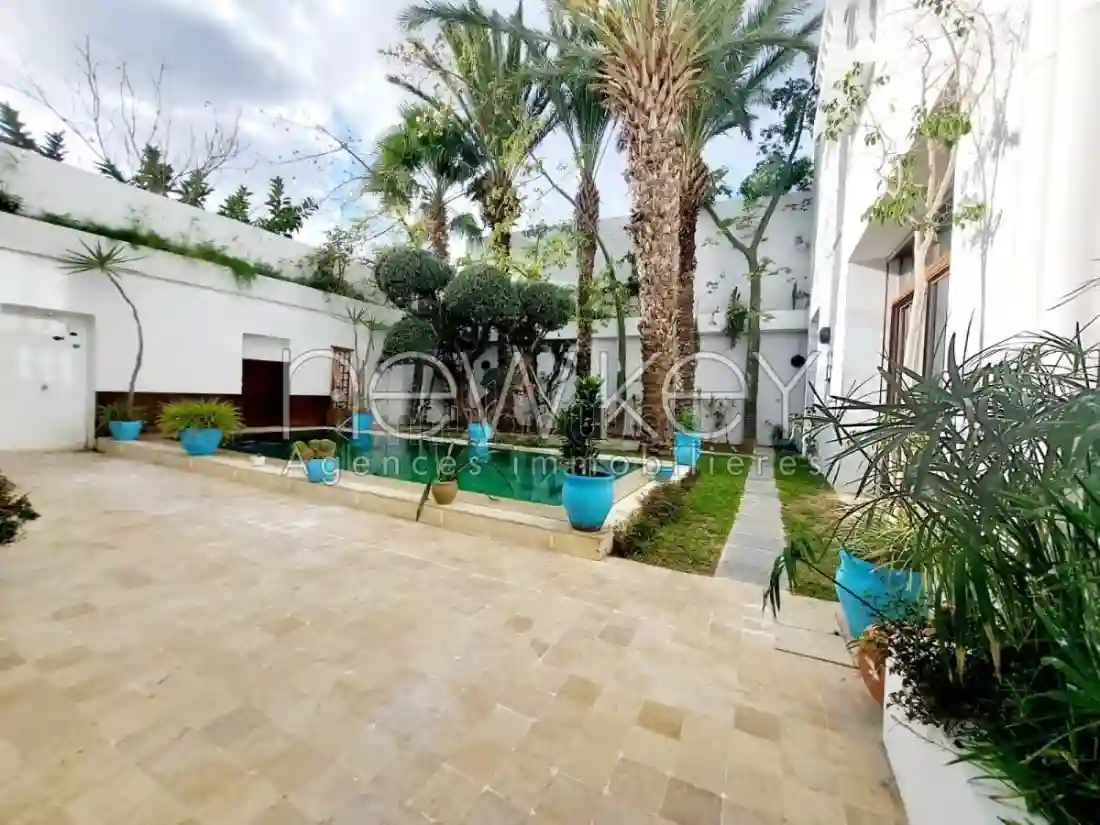 Rez de Chaussée Avec Piscine S4 Meublé à La Marsa - Vue 3