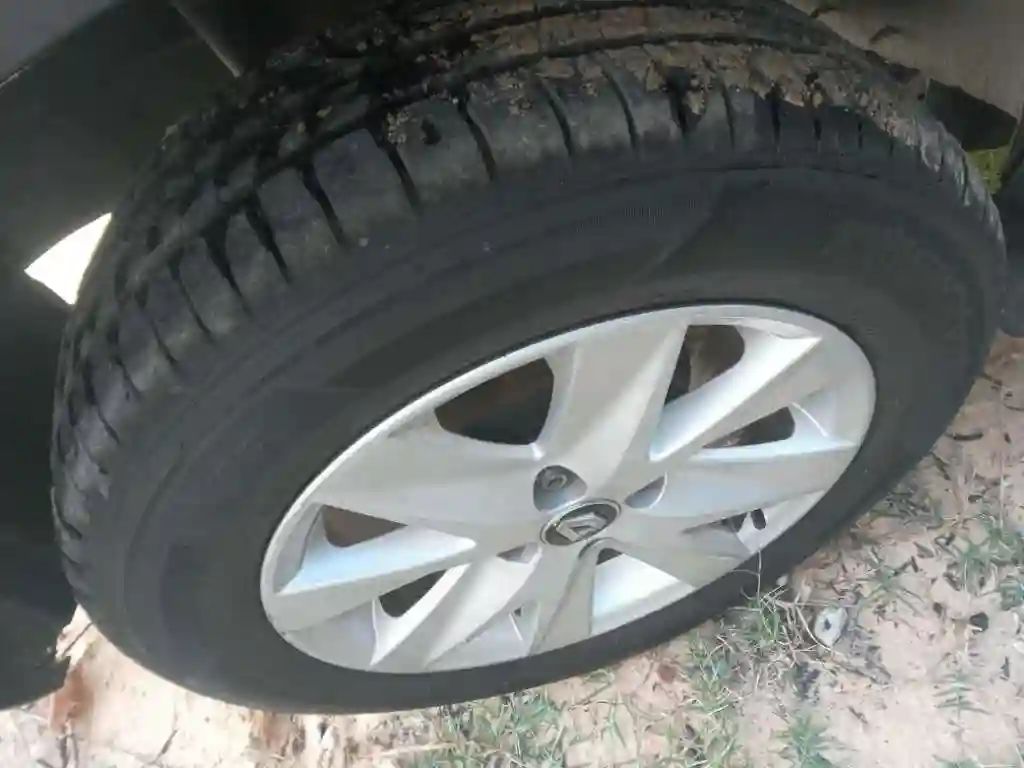 Très Très Jolie Renault Symbole Élégance 1ère Main tél 58515969 - Vue 5