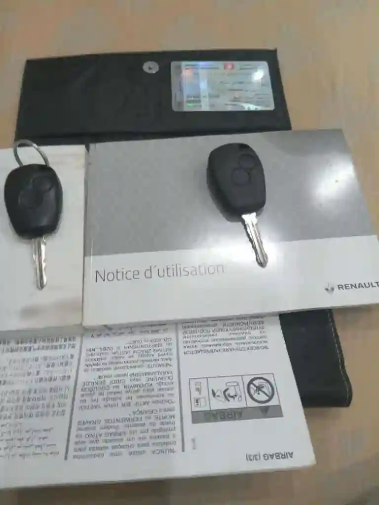 Très Très Jolie Renault Symbole Élégance 1ère Main tél 58515969 - Vue 8