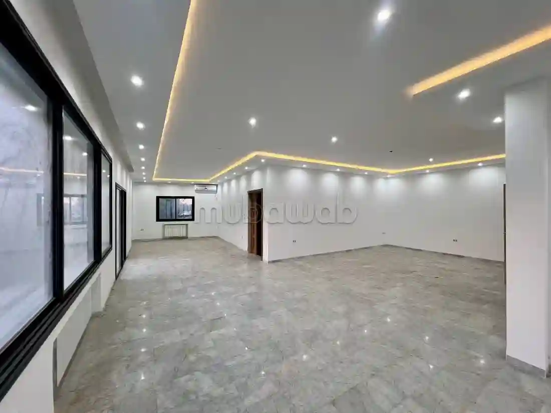 Étage de Villa Avec Entrée Indépendante - Vue 1