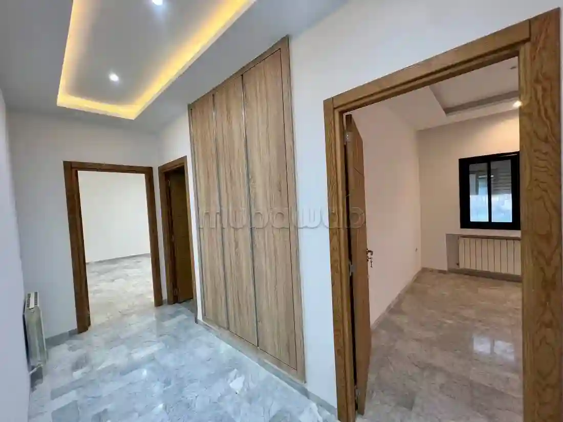 Étage de Villa Avec Entrée Indépendante - Vue 3