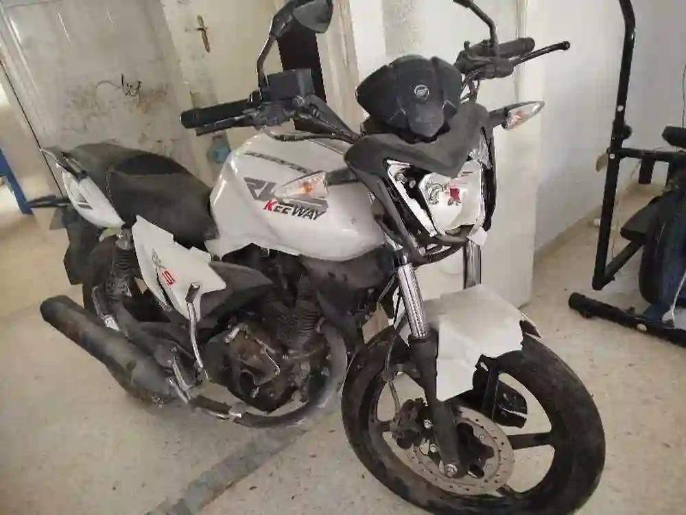 Moto Zimota 125cc à El Manar 2
