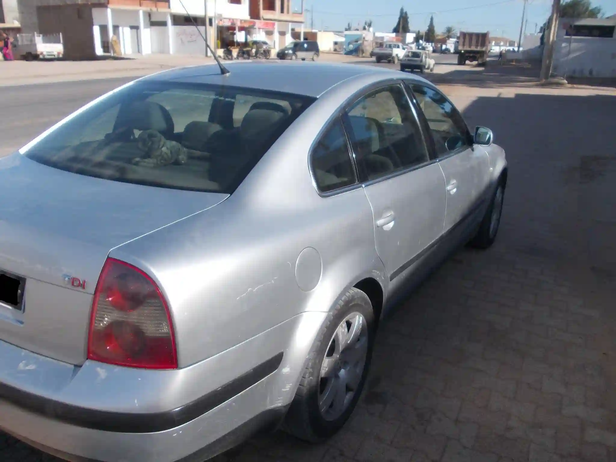 Passat b5 92175275 à El Khazzanette - Vue 4