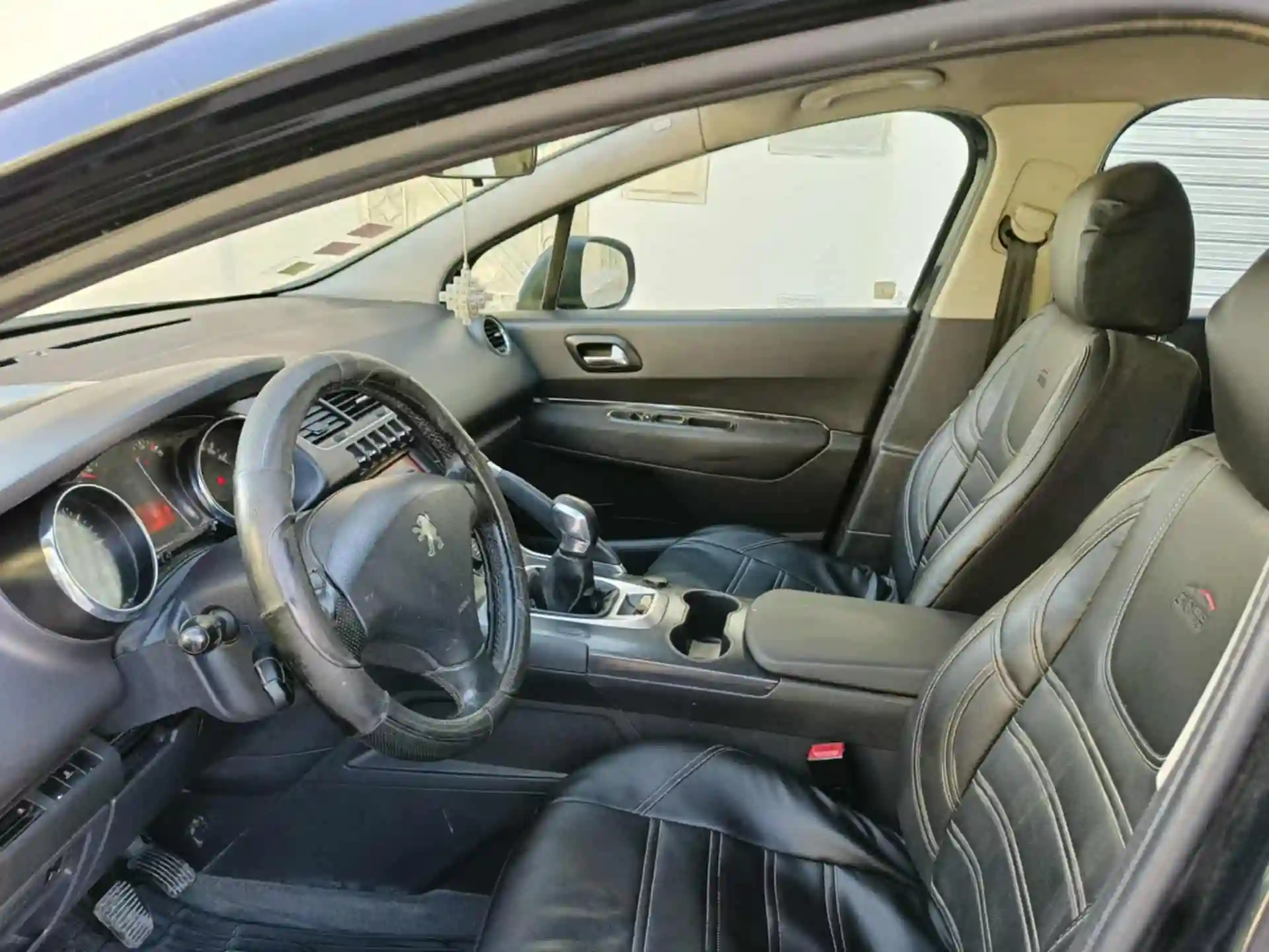 Peugeot 3008 à Montplaisir - Vue 1