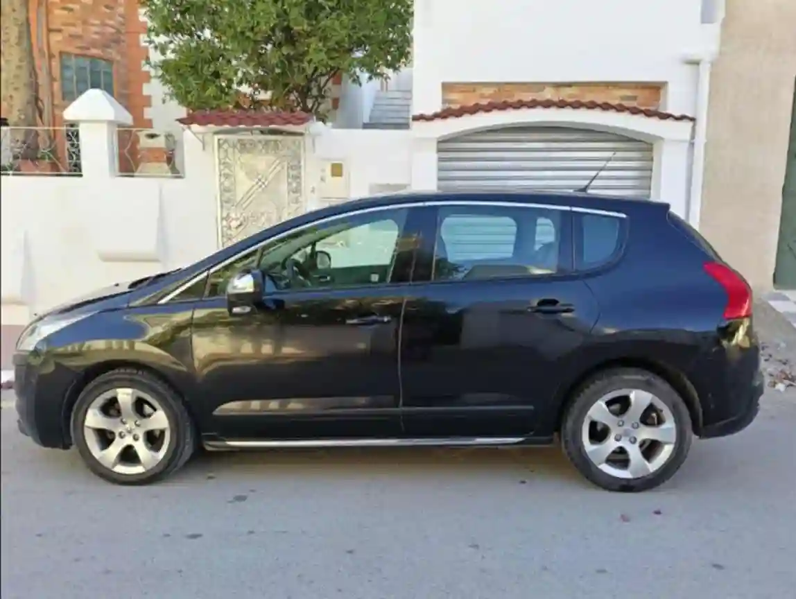Peugeot 3008 à Montplaisir - Vue 3
