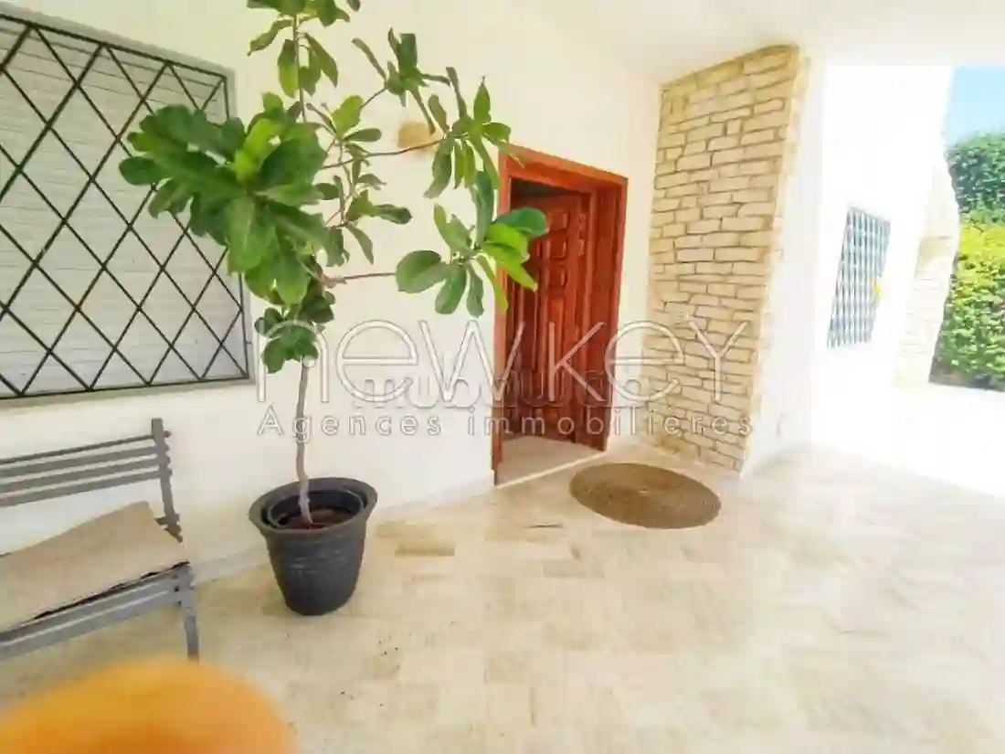 Superbe Villa S3 Avec Jardin à La Soukra