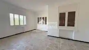 Villa de 598m2 Terrain et 380m2 bti à El Menzah 4 - Vue 3