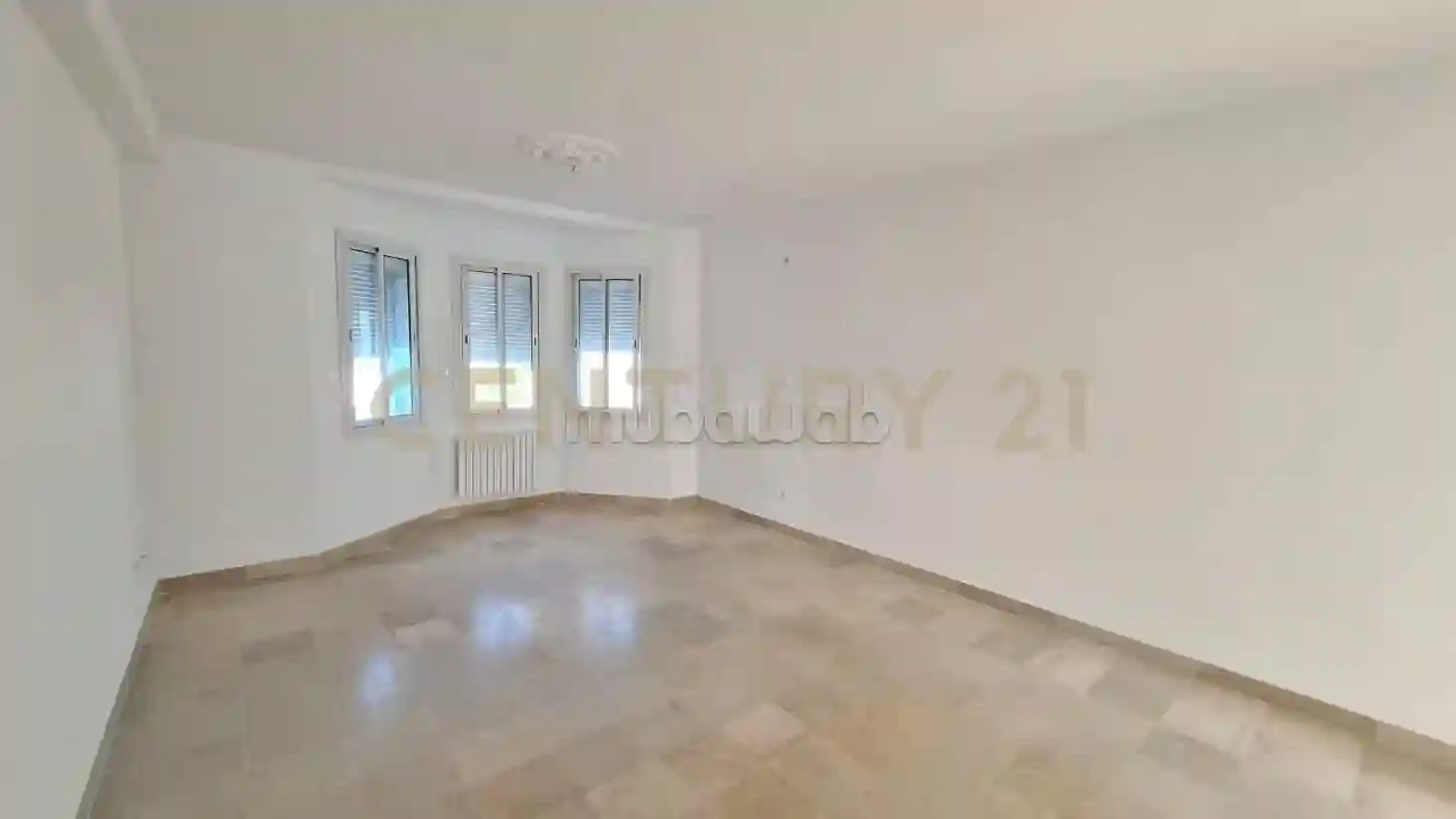 A Louer Appartement en S3 à Ennasr 2 - Vue 2
