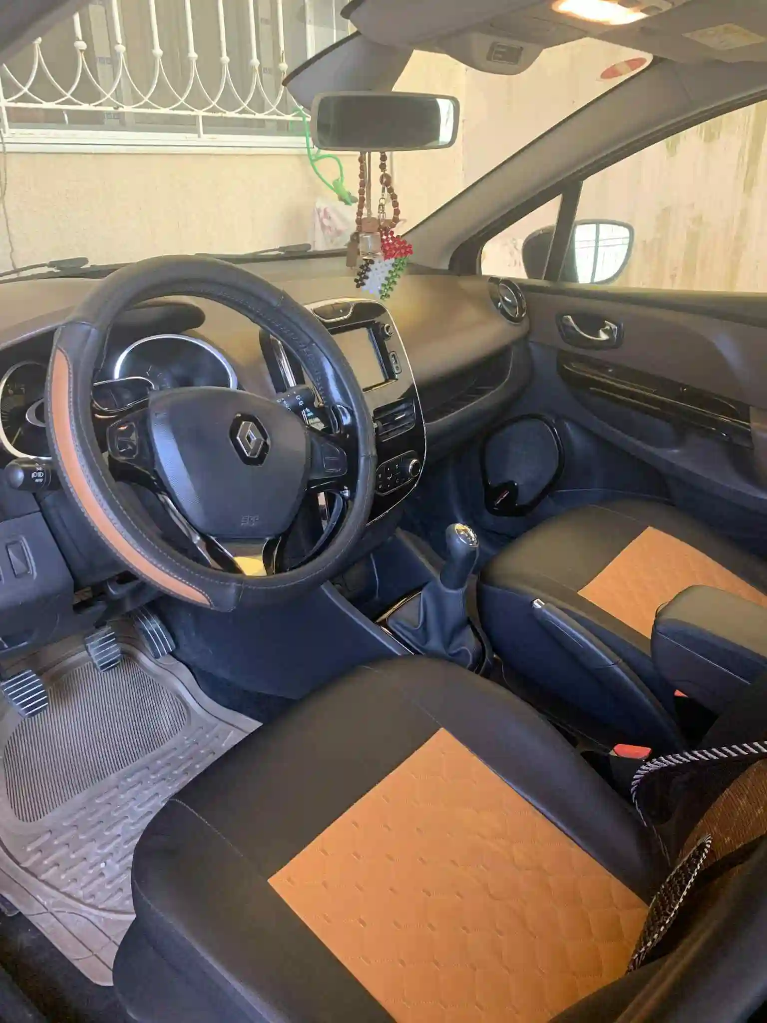 Renault Clio 4 à Cite El Ghazala 1 - Vue 3