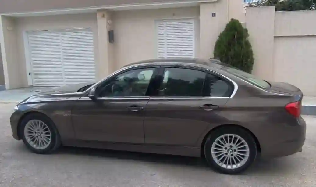 BMW F30 - Vue 6