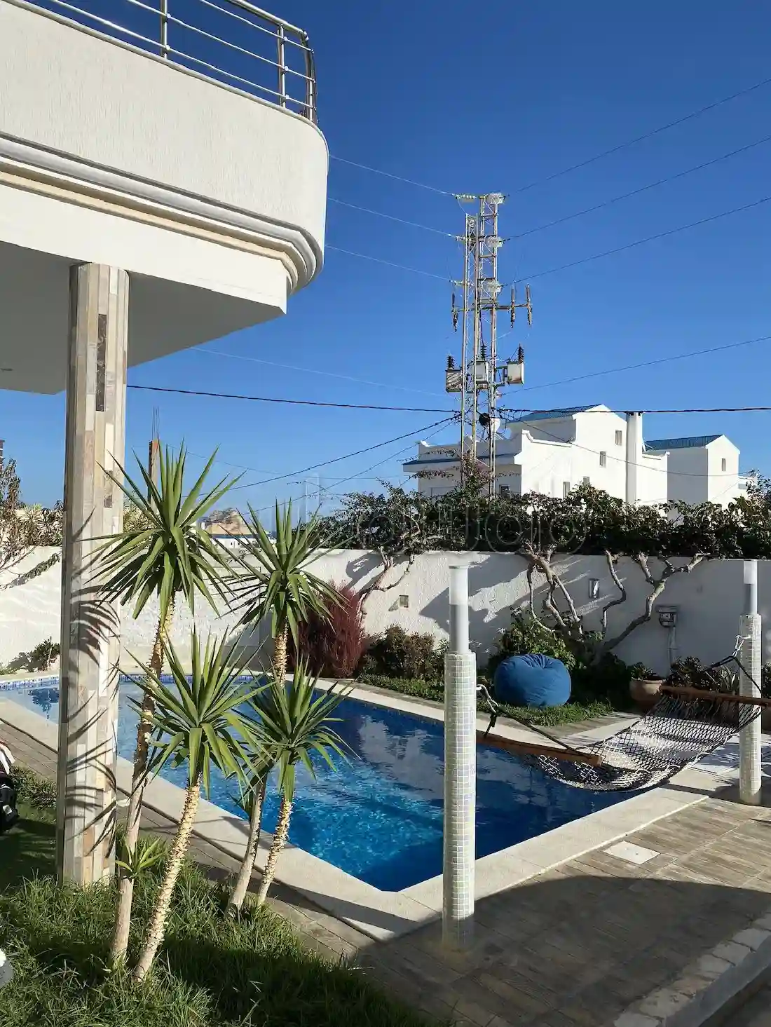 Élégante Villa en Bord de la mer Avec Piscine - Vue 2