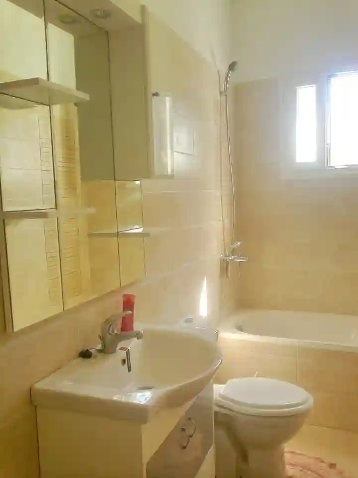 S2 Meublé a Soukra Semaine à La Soukra - Vue 3