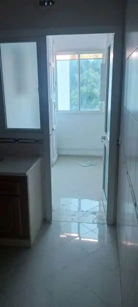 S2 tt Confort 1200 dt par Mois à Cite Ennasr 2 - Vue 2