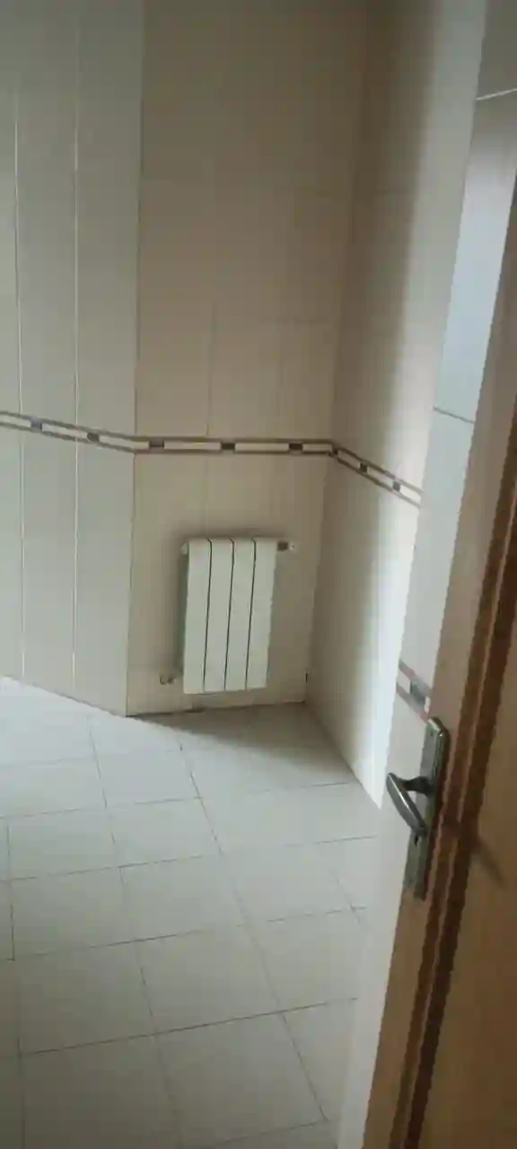 S2 tt Confort 1200 dt par Mois à Cite Ennasr 2 - Vue 4