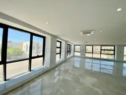 A Louer Bureau au Lac 2