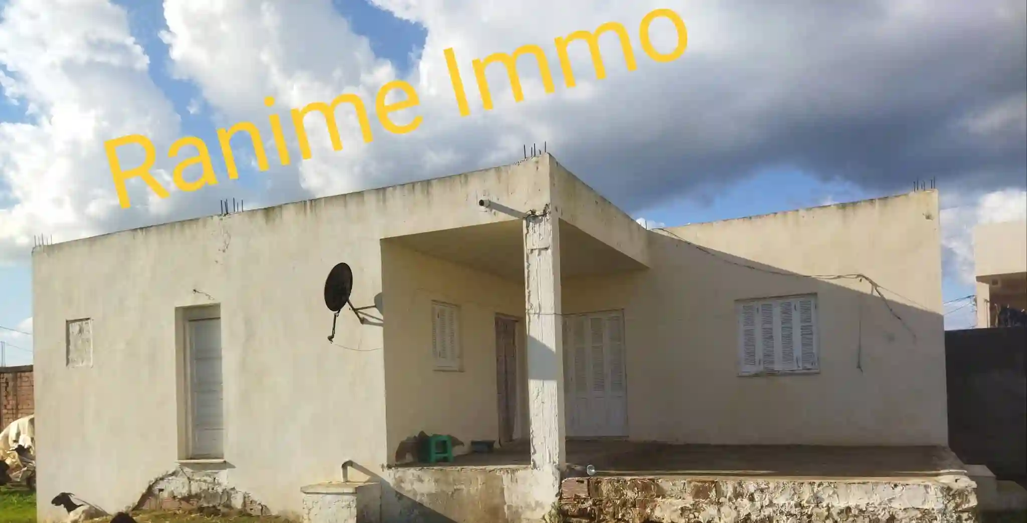 Maison Dans un Terrain 386 m2 à Cite Sprols - Vue 3