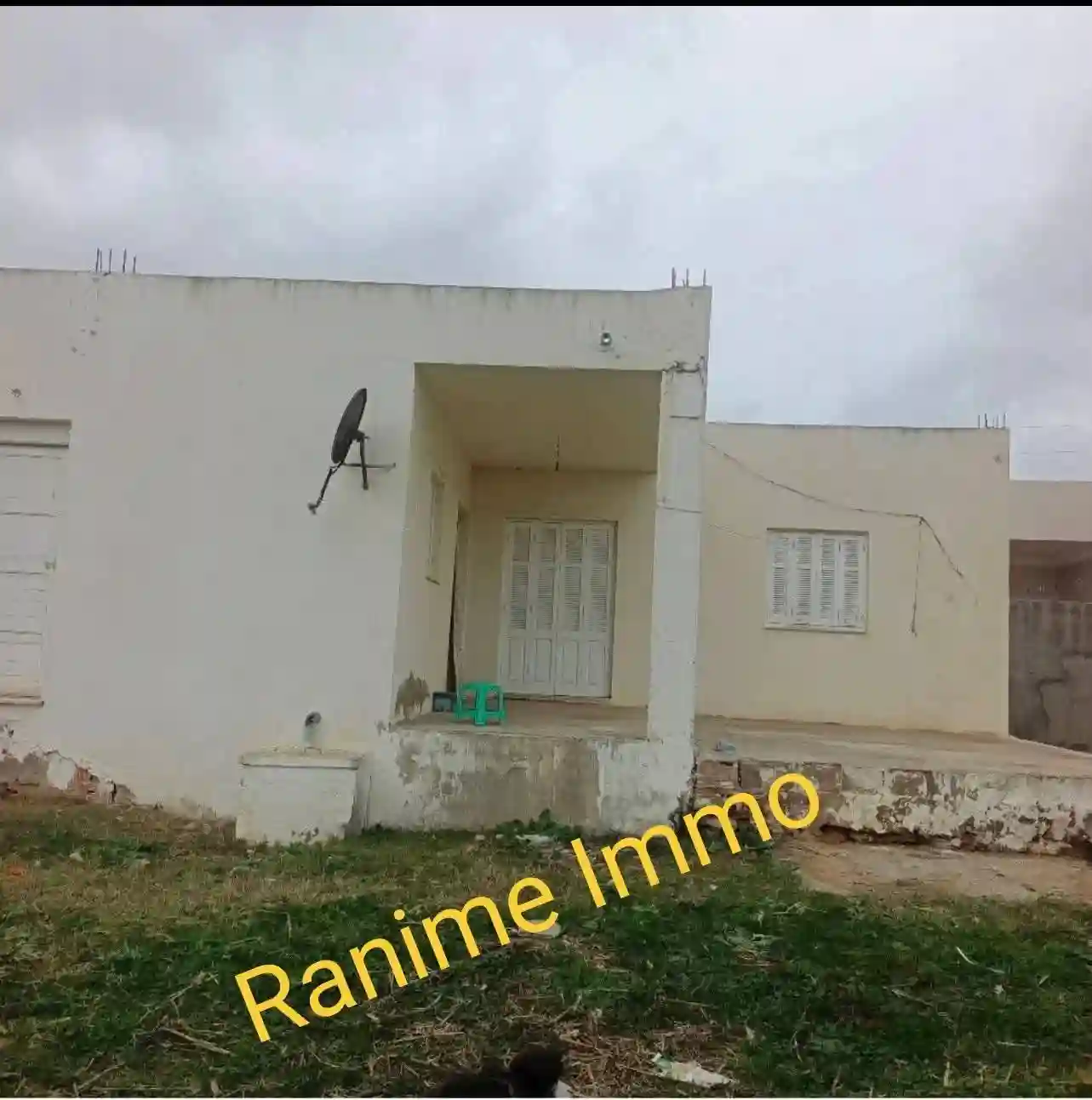 Maison Dans un Terrain 386 m2 à Cite Sprols - Vue 4