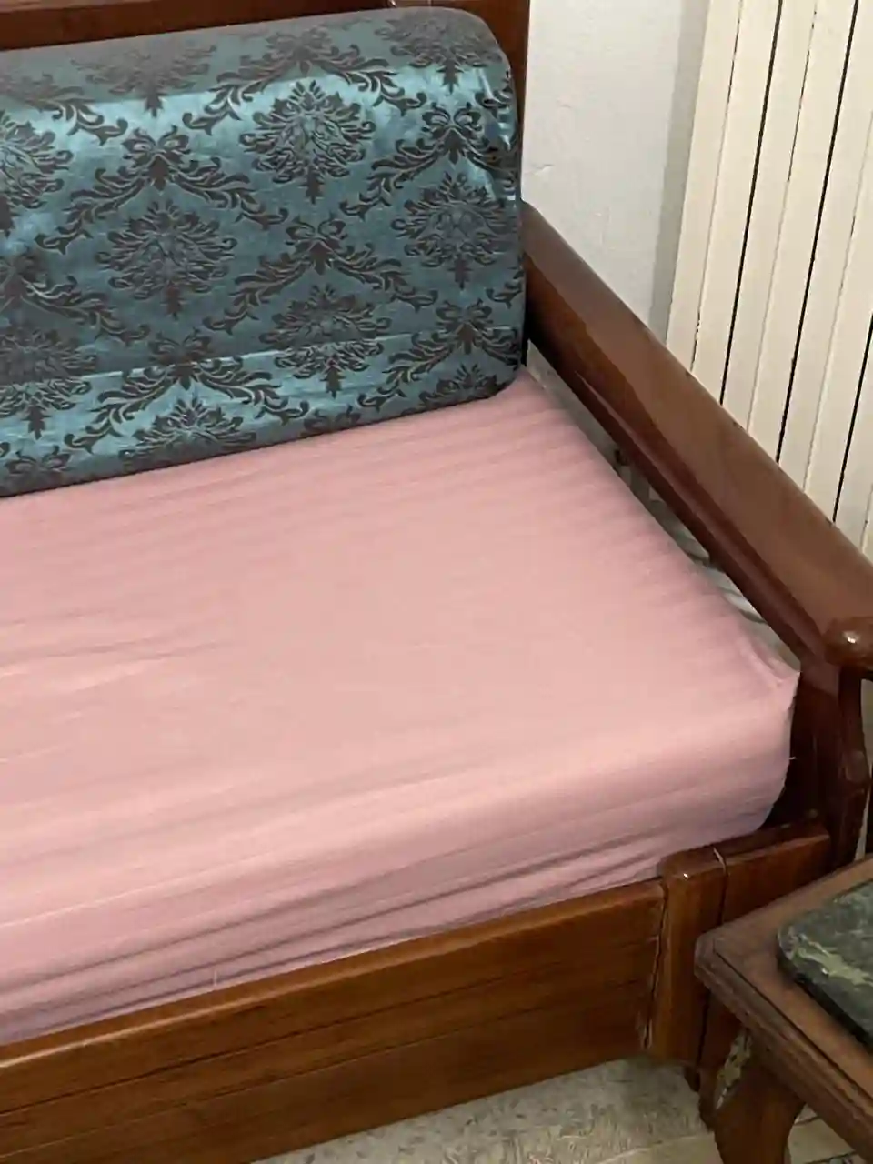 Canapé lit en Bois Massif à Rades - Vue 1