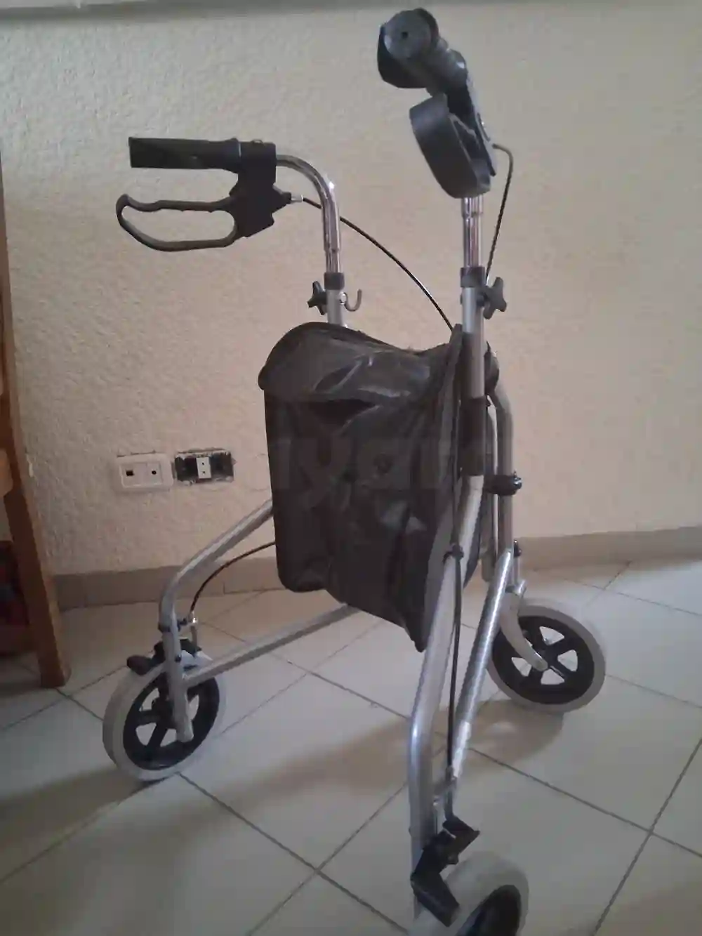 Deambulateur Neuf Jamais Servi - Vue 3