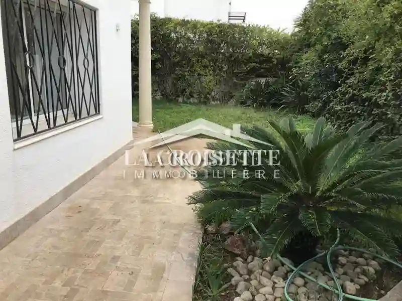 Villa s+5 à ain Zaghouan Nord Pour un Usage Bureautique Mbl0516 - Vue 3