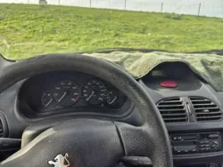 206 Très Bien Maintenue à Ariana