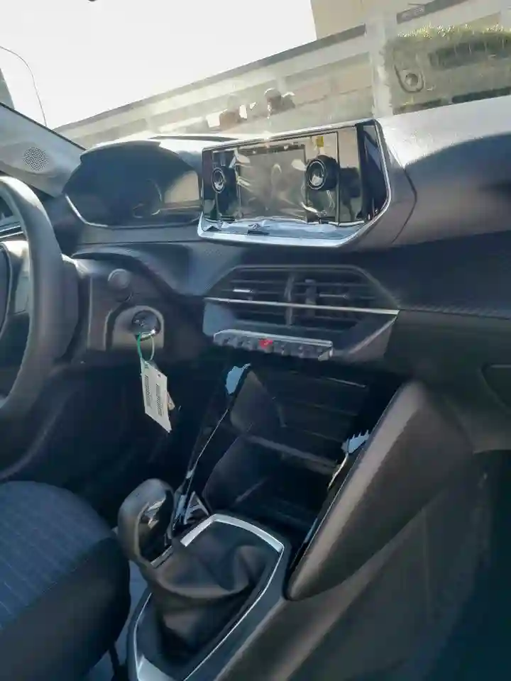 208 Populaire Tres Faiblwe Kilometrage à Grombalia - Vue 2