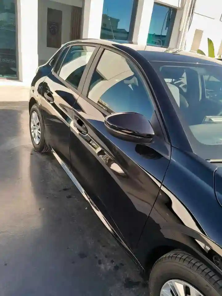 208 Populaire Tres Faiblwe Kilometrage à Grombalia - Vue 3