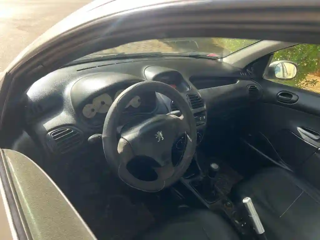 Peugeot Tout Option Première Main D'origine - Vue 3