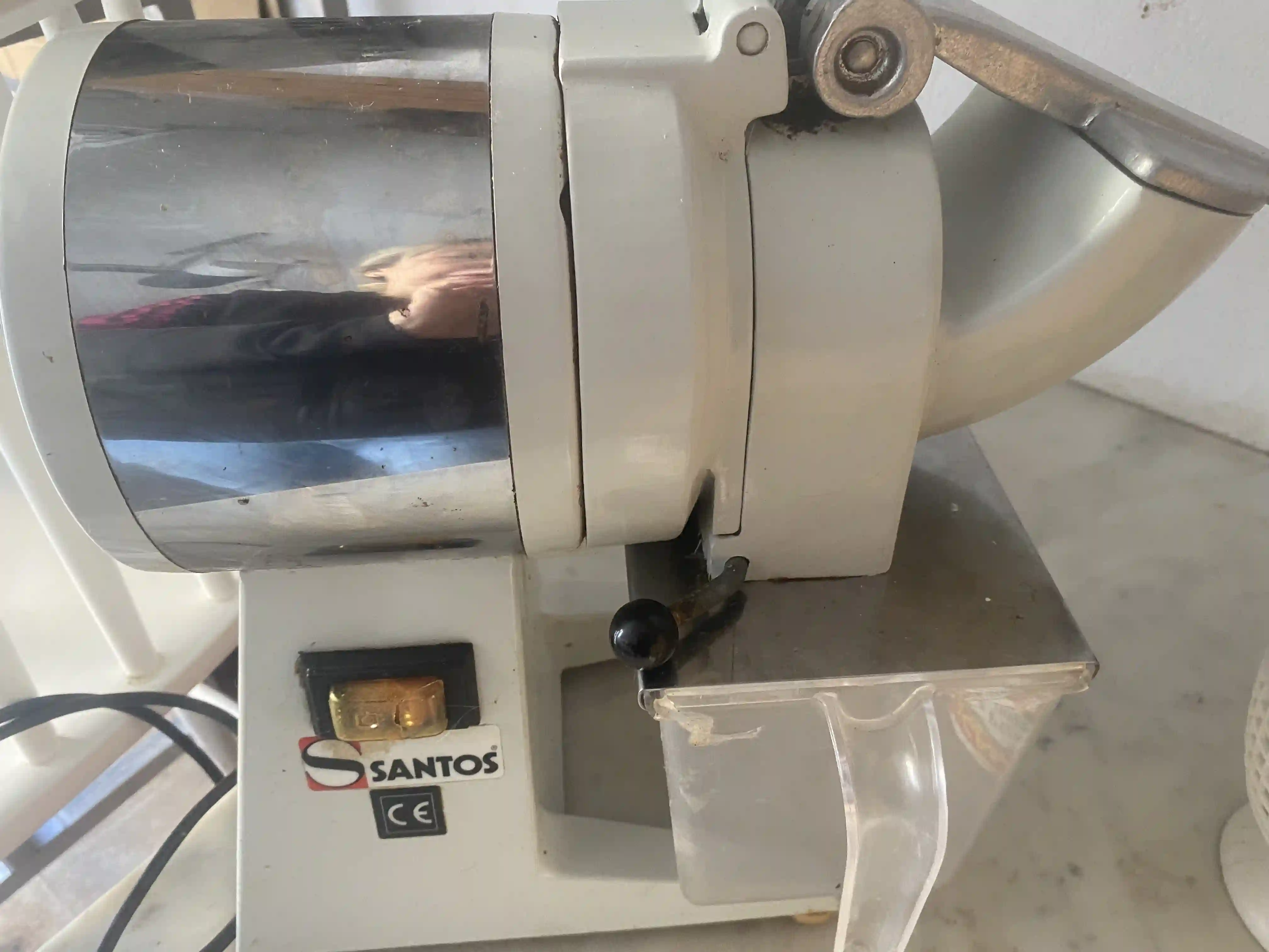 Râpe Fromages Professionel à Ariana Ville - Vue 1