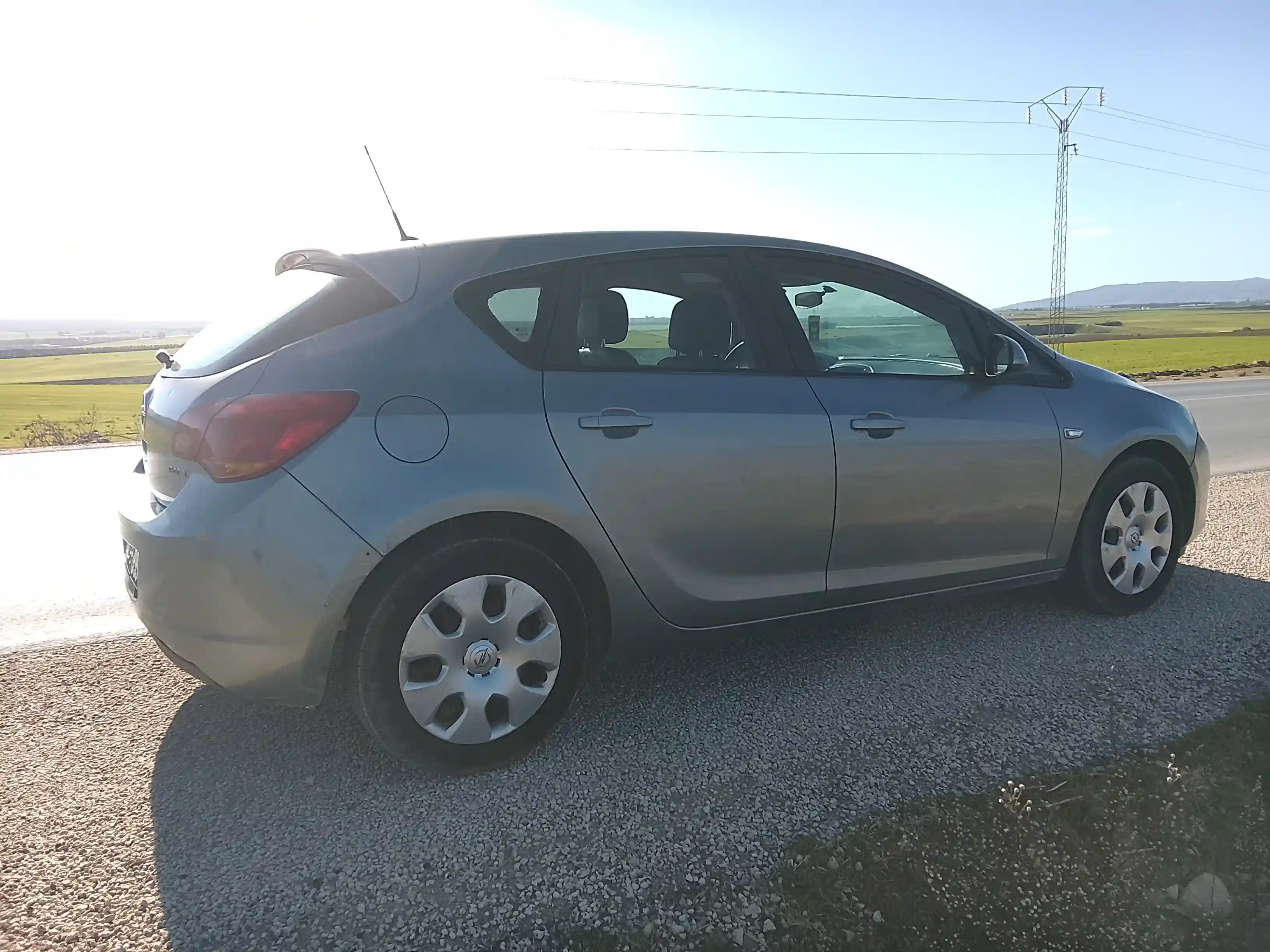 Opel Astra - Vue 1